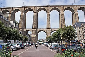 Le viaduc vu de la place des Otages.