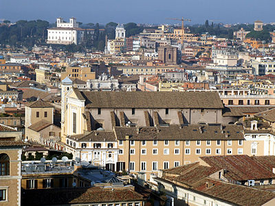 Vista remota da basílica.