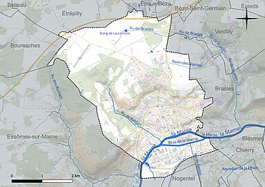 Carte en couleur présentant le réseau hydrographique de la commune