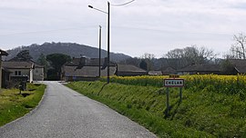 The road into Chélan