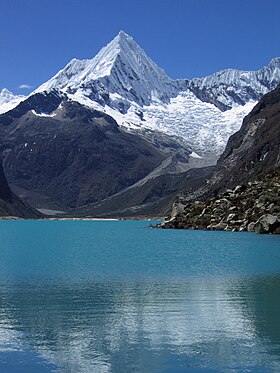 La pyramide et le lac Parón