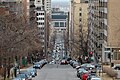 La rue Drummond et le centre Bell (à l'arrière), en 2009.