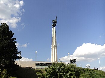 Споменик захвалности Црвеној армији на Батинској скели, Хрватска