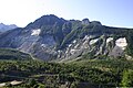 トック山の地すべり跡