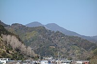 山麓からの竜爪山