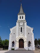 Façade de l'église Saint-Jean-Baptiste d'Azur.