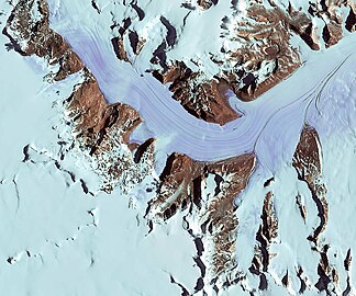 Darwin Mountains (oben), Hatherton-Gletscher (Mitte) und Britannia Range (unten)