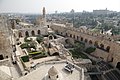 Depuis le haut de la citadelle, vue sur le jardin archéologique intérieur.