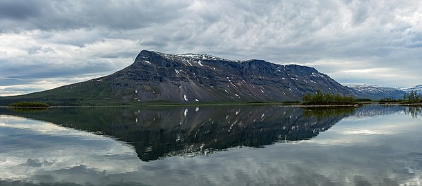 Lájtávrre - vy mot Tjahkelij från Aktse.