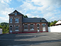 Mairie-école.