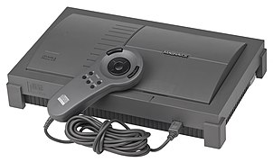 Magnavox CDI 550 (NTSC) with its paddle controller. The CD-i's controllers were heavily criticized.