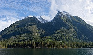 39. Platz: Milseburg mit Blick vom Hintersee ins Hochkaltergebirge mit dem Blaueiskar, Berchtesgadener Alpen