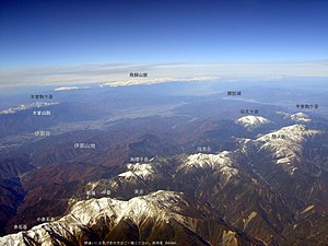南アルプス国立公園に指定されている南アルプスの山々（2006年11月撮影）