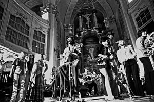 Les Humphries Singers performing at St. Michael's Church, Hamburg in 1972