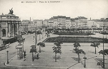 The Place de la Constitution/Grondwetplein in front of the second station