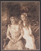 Esther Murphy as a girl with her mother, Anna Rehan