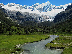 Putaqa River with Yanarahu in the background