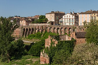 Les remparts.