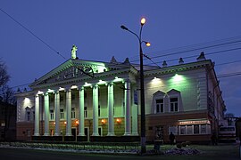 Musique et théâtre.