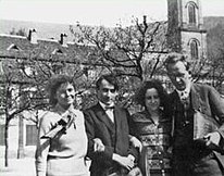 Photo of Hannah with student friends at the university at Heildelberg in 1928