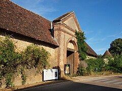 Portail de la ferme du château.