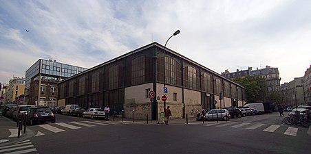 Halle Secrétan à l'angle des rues Bouret et de Meaux, avant les travaux de 2014.