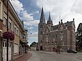 Ruiselede, church: parochiekerk gewijd aan Onze-Lieve-Vrouw