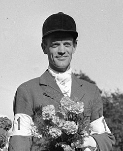 Büsing Helsingin kesäolympialaisissa 1952.