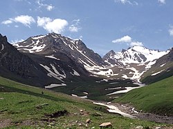 A snowy valley in Xinyuan