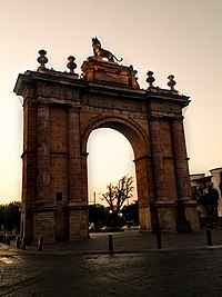 Arch of the Causeway of the Heroes, León