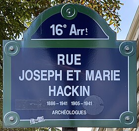 Voir la plaque.