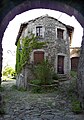 Ruelle et vieille maison