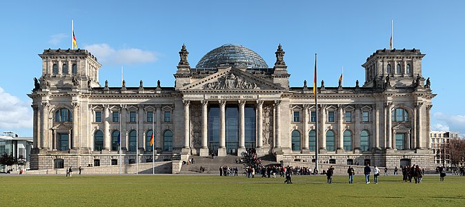 Reichstag building, by Matthew Field