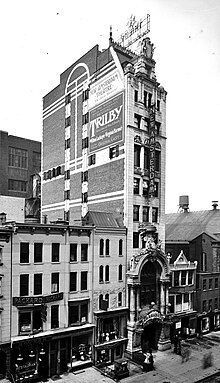 Black-and-white image of the 42nd Street facade in 1905