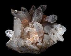 Quartz venant de Jessieville aux États-Unis, trouvé en 1973, conservé au Naturmuseum Dortmund (de) en Allemagne.