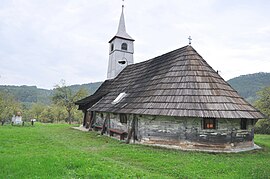 Wooden church in Câmpuri de Sus