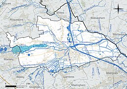 Carte en couleur présentant le réseau hydrographique de la commune