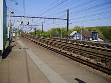 Quais de la gare d'Athis-Mons.