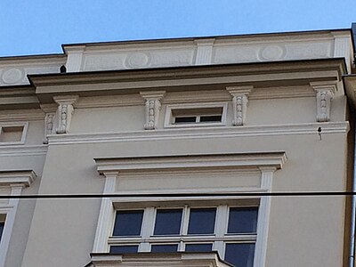 Detail of corbels on top