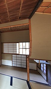 Top: katabiki shoji, on interior rails, slides in front of the wall. Lower right: a katabiki shoji which cannot slide fully open.