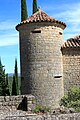 Une tour du château de Lamothe.