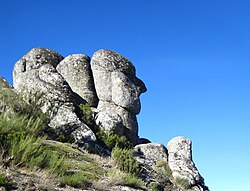 A Cabeça do Velho localiza-se em Mangualde da Serra