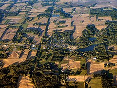 Meilleure connectivité entre taches boisées (Lakeville, vue de l'ouest, Indiana, États-Unis)