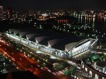 展示ホールの夜景（2003年）