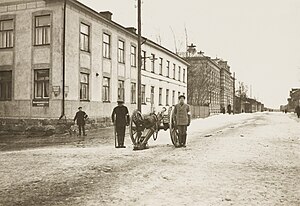 Suojeluskuntalaisia kadulla Vaasan valtauksen jälkeen