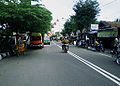 Une rue commerçante à Blitar.