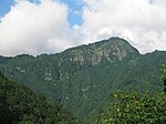 冠山林道から望む冠山