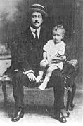 Antón Losada Diéguez with his son Antón, c. 1918.[5]