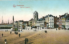 Évitement sur la voie unique du tramway, Quai de Leughenaer (à droite), longeant, à gauche, la voie portuaire du chemin de fer.