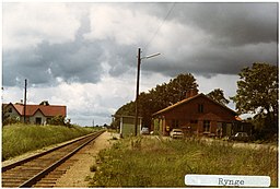 Rynge station (till höger om järnvägsspåret) 1971.